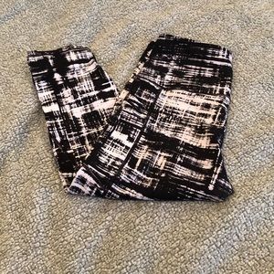 Senita Athletics Capri Workout Leggings